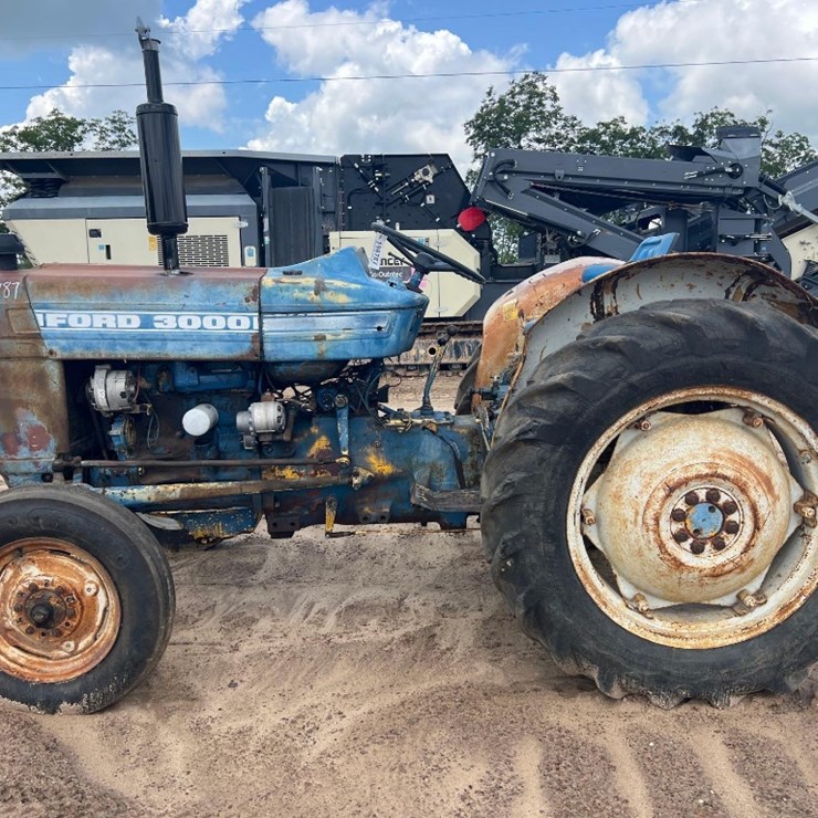 FORD 3000