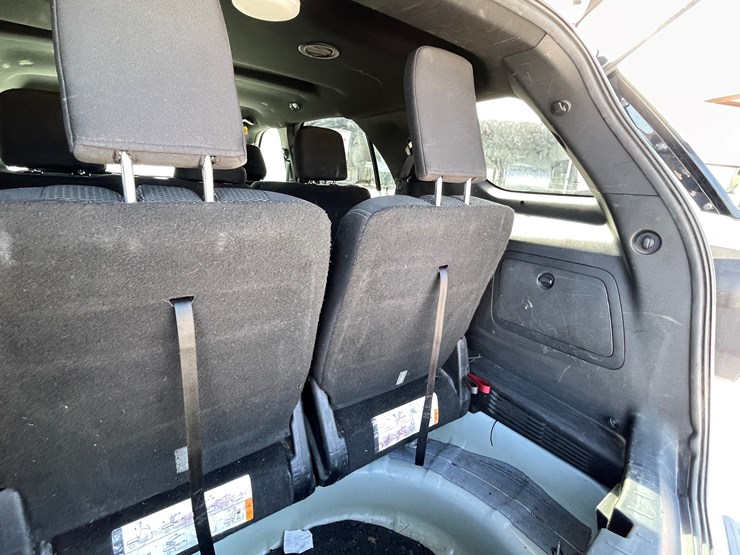 2018-ford-explorer-image-99