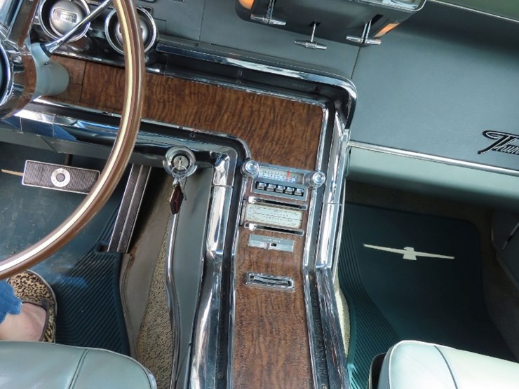 1966-ford-thunderbird-coupe-image-19