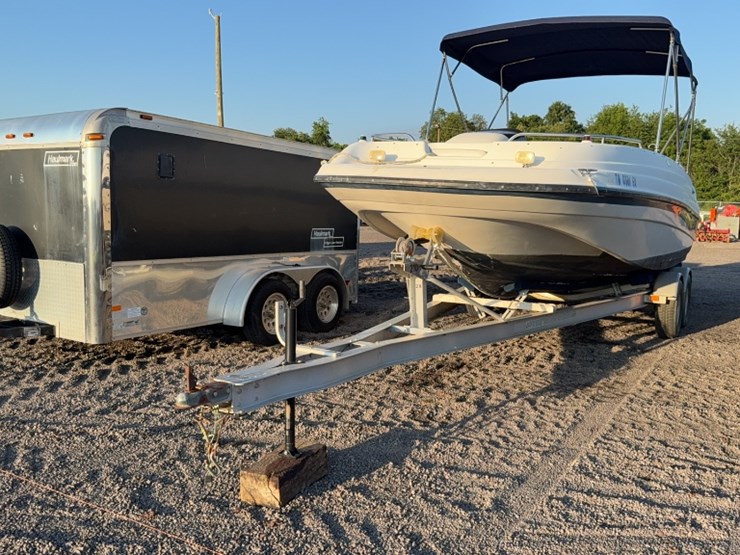 #3056-•-2001-bayliner-21'-ski-boat-image-1