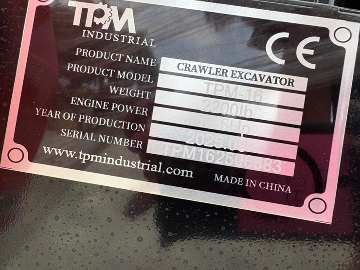 tpm-16-mini-excavator-image-8