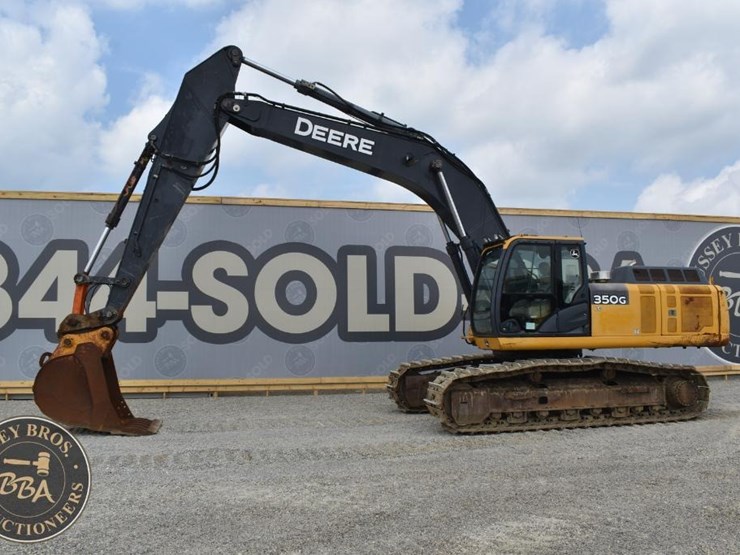 2013-deere-350g-lc-image-1