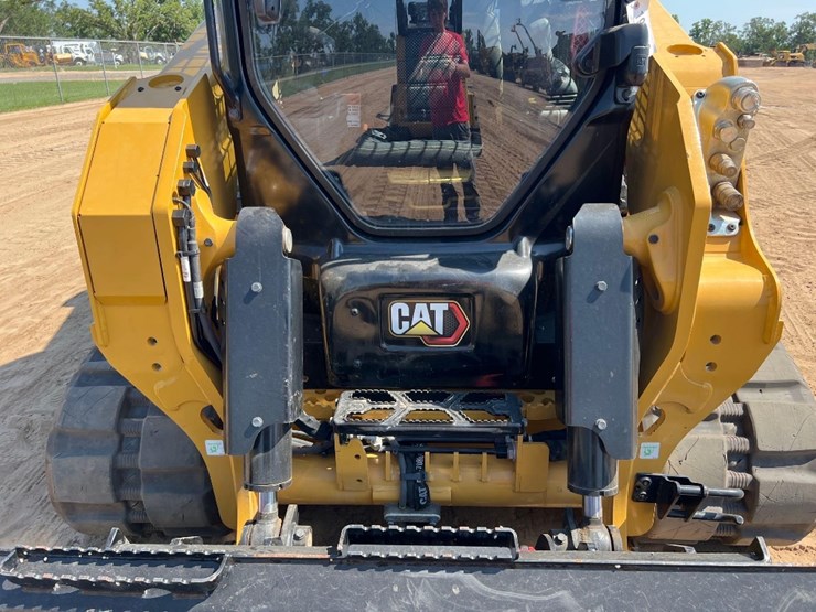 2025-caterpillar-265-skid-steer-image-19