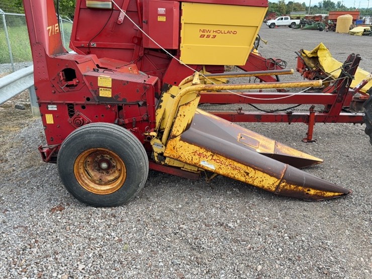 new-holland-718-image-2