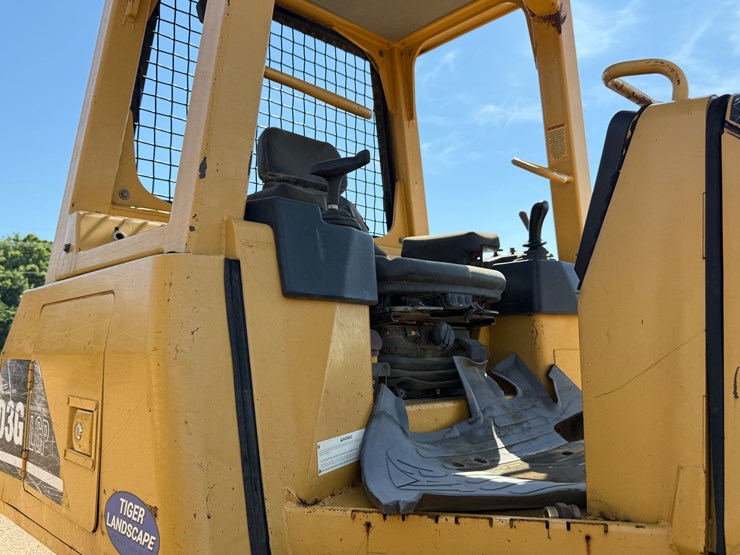 caterpillar-d3g-lgp-image-16