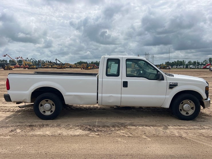 2008-ford-f250-xl-image-5