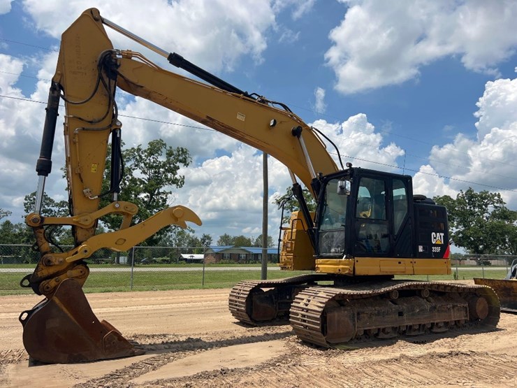 2016-caterpillar-335fl-image-8