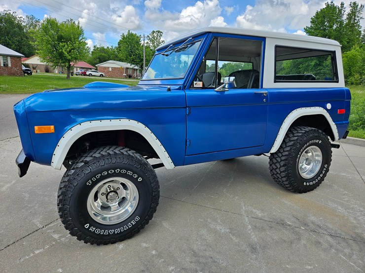 1974-ford-bronco-image-4