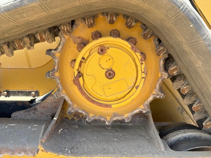 2018-caterpillar-299d2-image-10