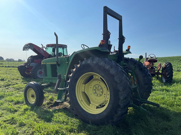 john-deere-6405-image-2