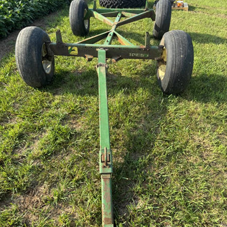 JOHN DEERE 1065