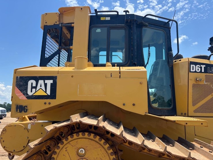 2015-caterpillar-d6t-lgp-image-21