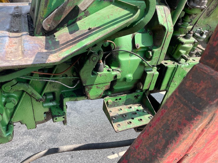 john-deere-3010-image-49