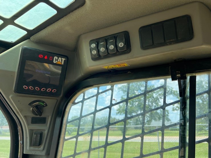 caterpillar-299d2-image-31