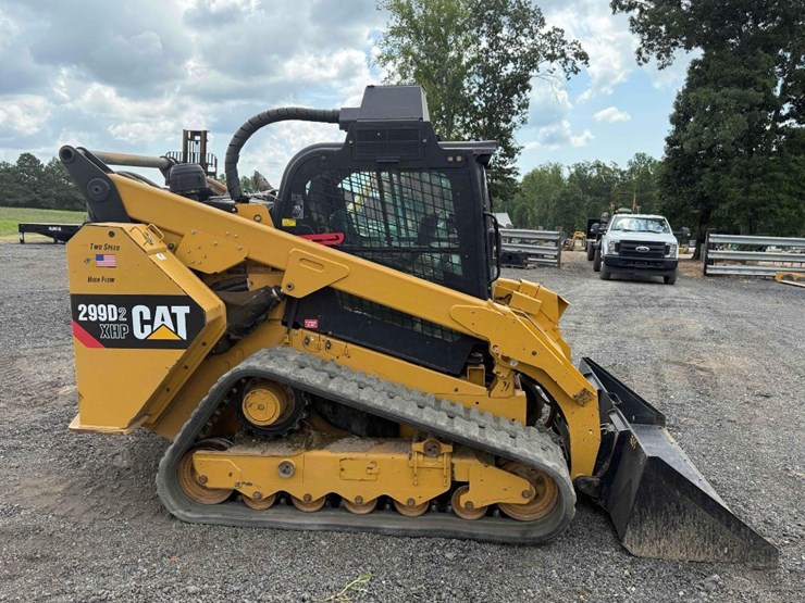 2019-caterpillar-299d2-xhp-image-12