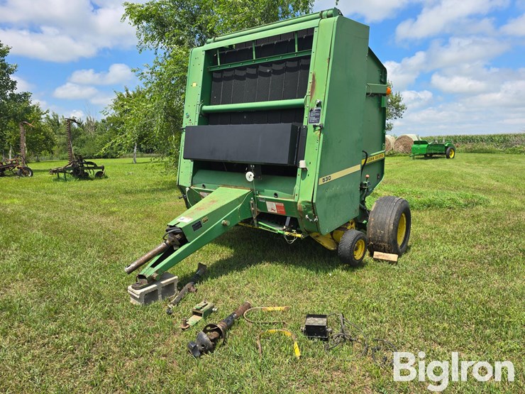 1988-john-deere-530-image-1
