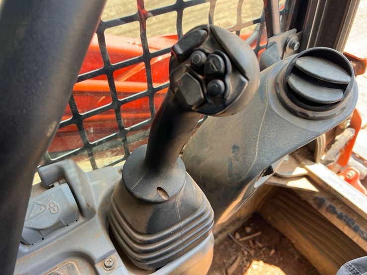 kubota-svl97-2-image-29