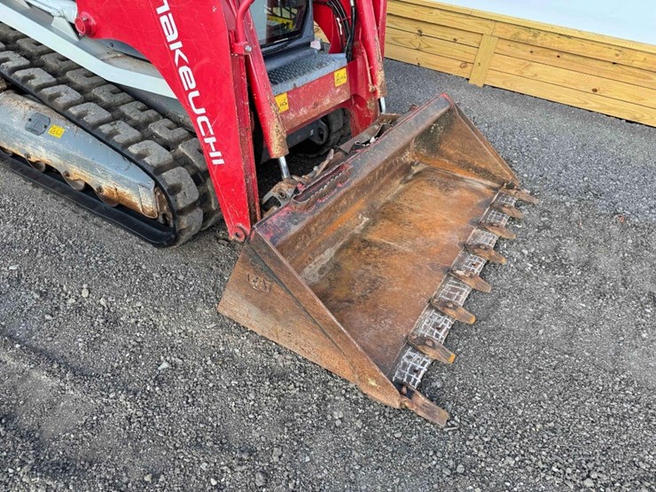 2021-takeuchi-tl6r-image-39