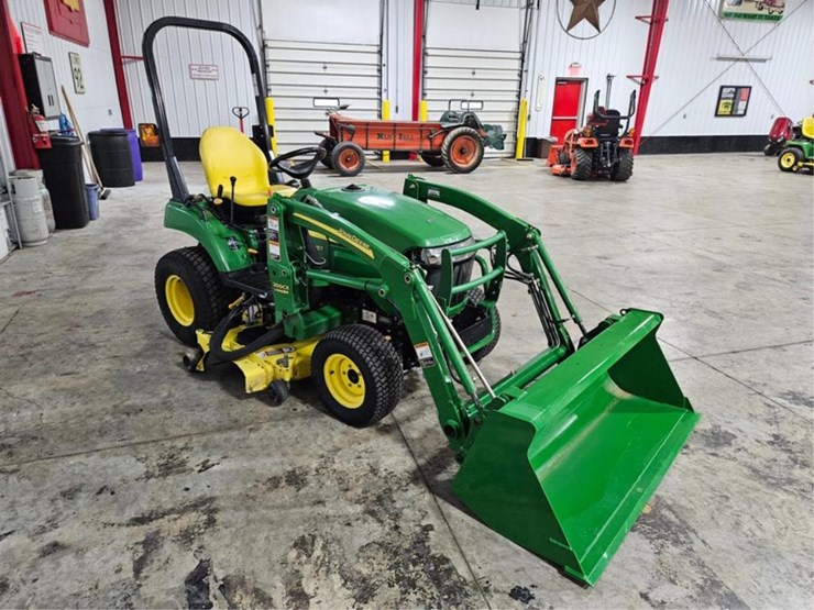 john-deere-2305-image-7