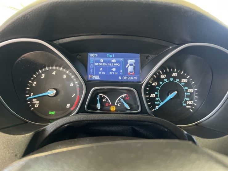 2014-ford-focus-se-sdn-image-15