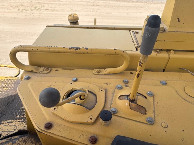 1986-caterpillar-d6h-image-23