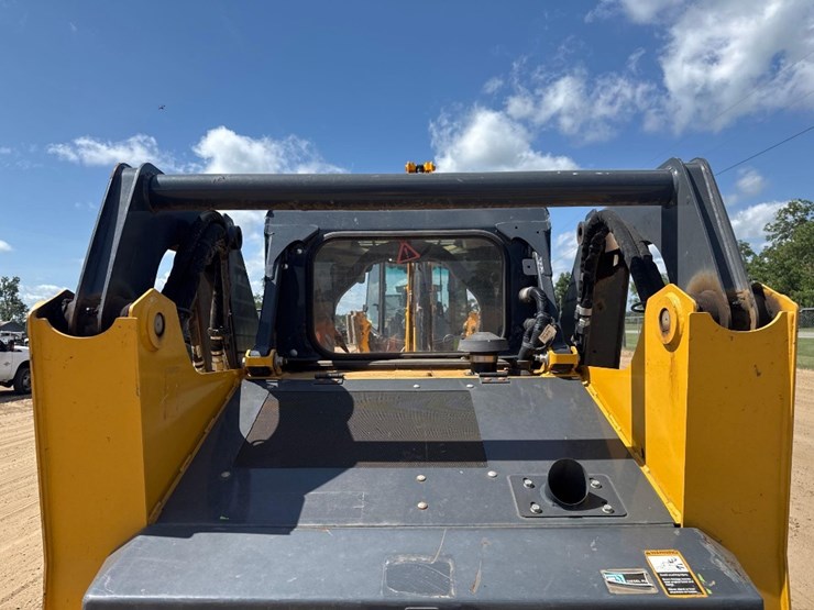 2019-deere-317g-image-18