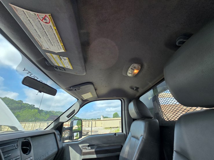 2011-ford-f550-image-74