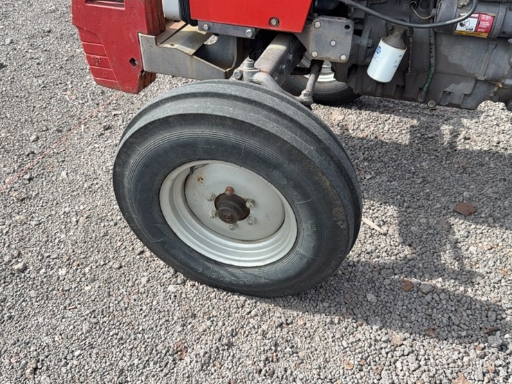 massey-ferguson-261-image-17