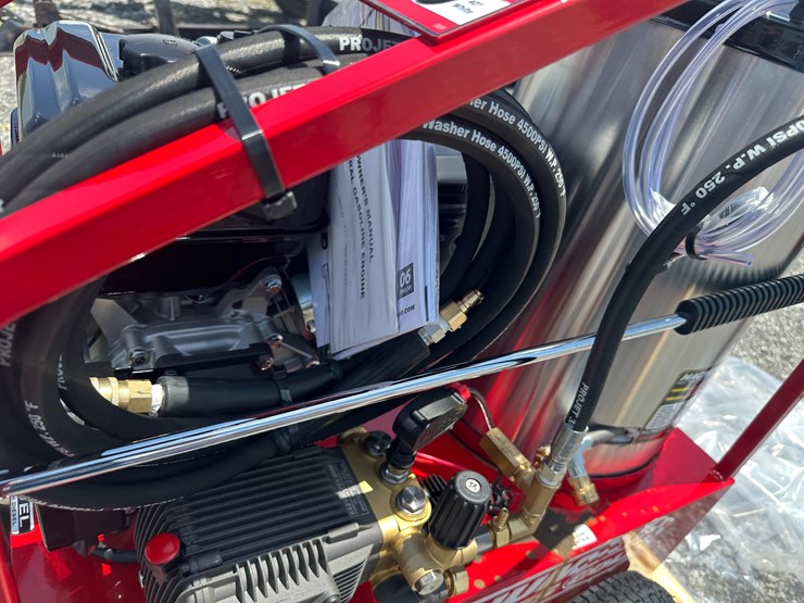 #1-•-unused-magnum-4000-series-hot-water-pressure-washer-2528126-inv#:-24638-image-19
