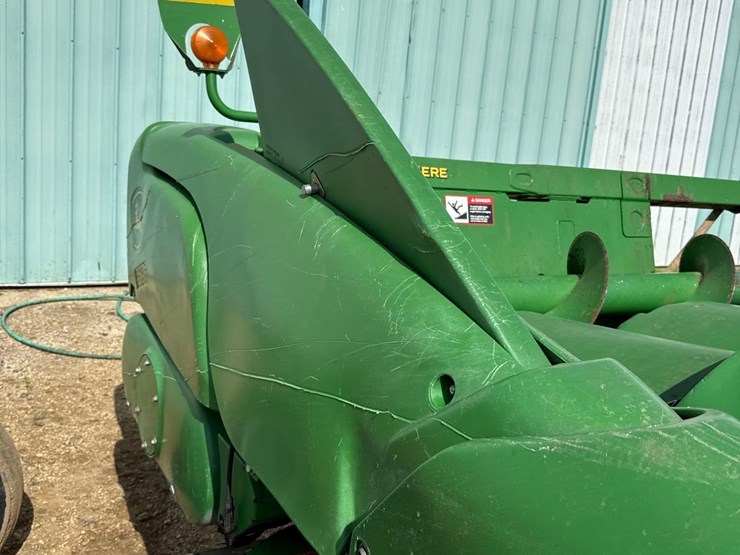 2012-john-deere-608c-image-39