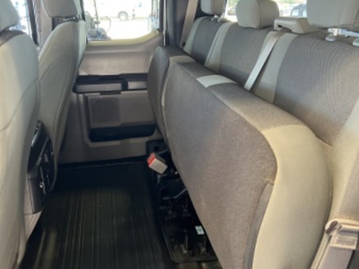 2019-ford-f150-image-25