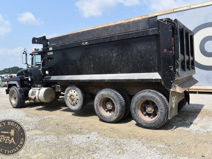 1996-mack-rd688s-image-11