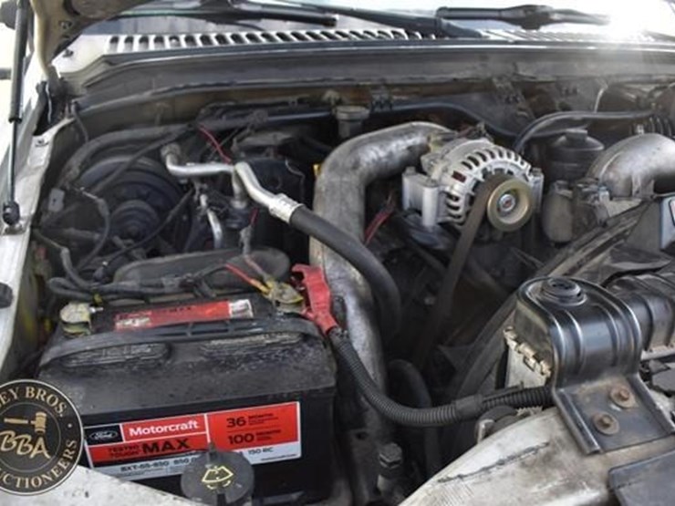 2003-ford-f550-image-31