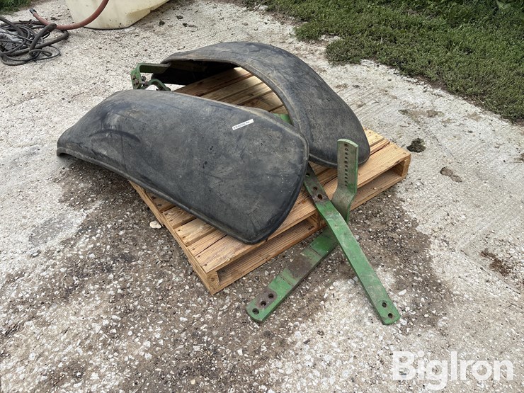 john-deere-mfwd-fenders-image-3
