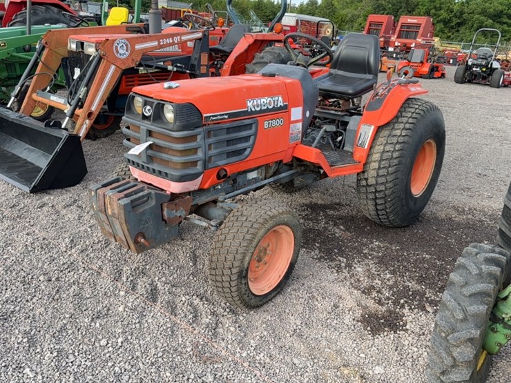 kubota-b7800-image-1