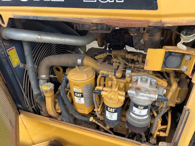 caterpillar-d3k2-lgp-image-28