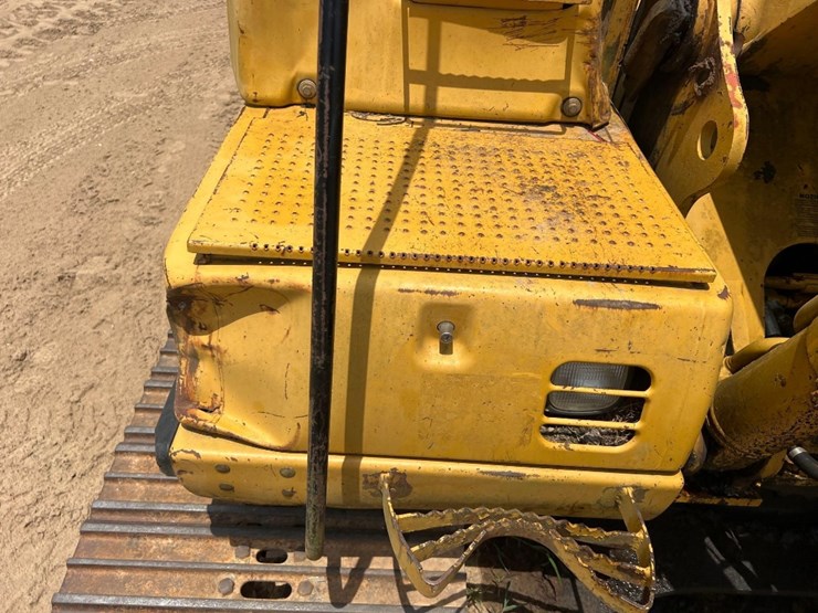 2006-caterpillar-320cl-image-16