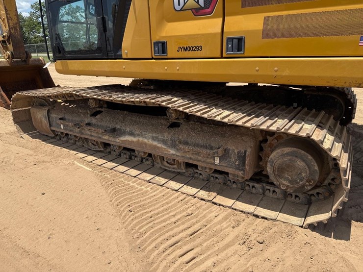 2020-caterpillar-326-image-9