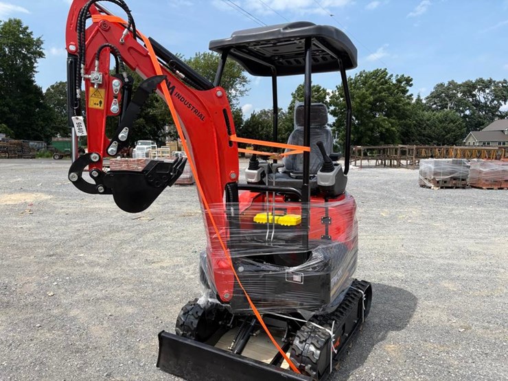 tpm-20k-mini-excavator-image-1