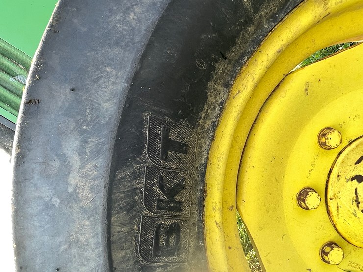 john-deere-6405-image-27