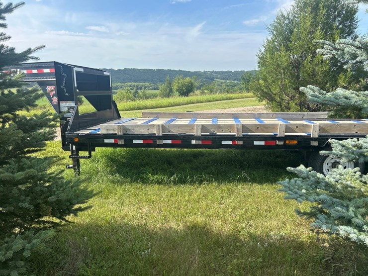 2020-pj-gooseneck-trailer-image-2