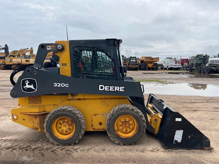 2022-deere-320g-image-5