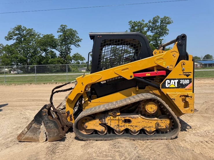 2016-caterpillar-259d-image-1