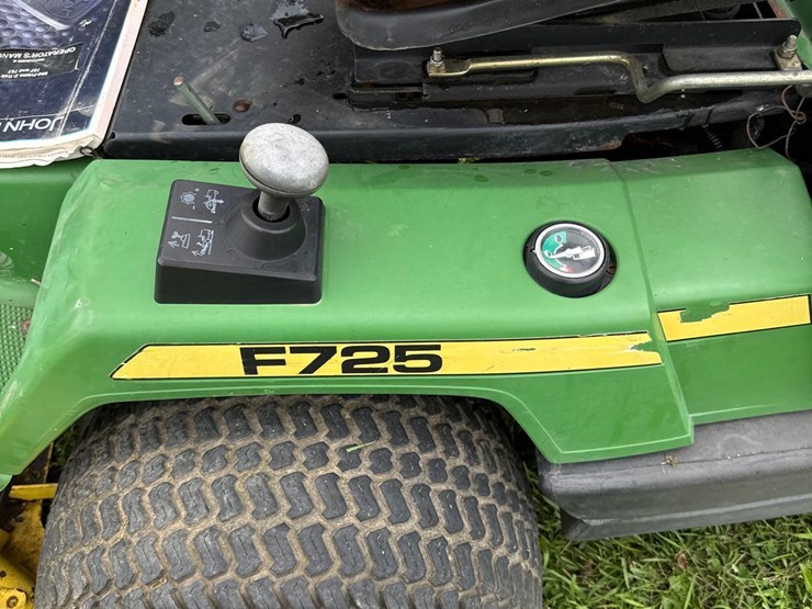 john-deere-f725-image-10