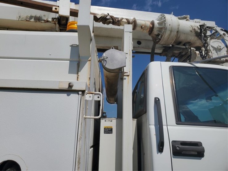 #359-•-1997-gmc-c7500-digger-derricks-truck-image-39