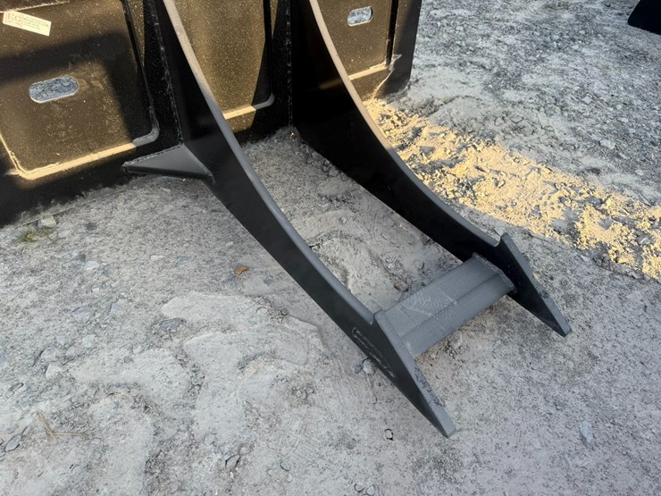 #2078-•-kc-rock-digger-skeleton-stump-bucket-inv#:-25316-image-6