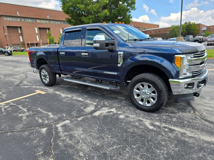 2017-ford-f350-image-42