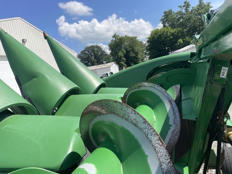 2017-john-deere-608fc-image-24