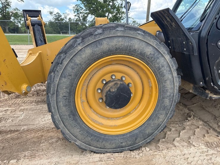 2020-caterpillar-tl1255d-image-10