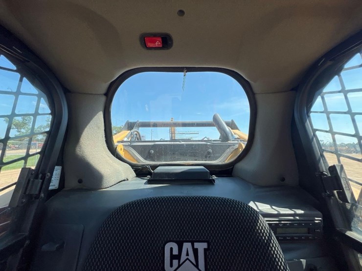 2024-caterpillar-299d3-image-34